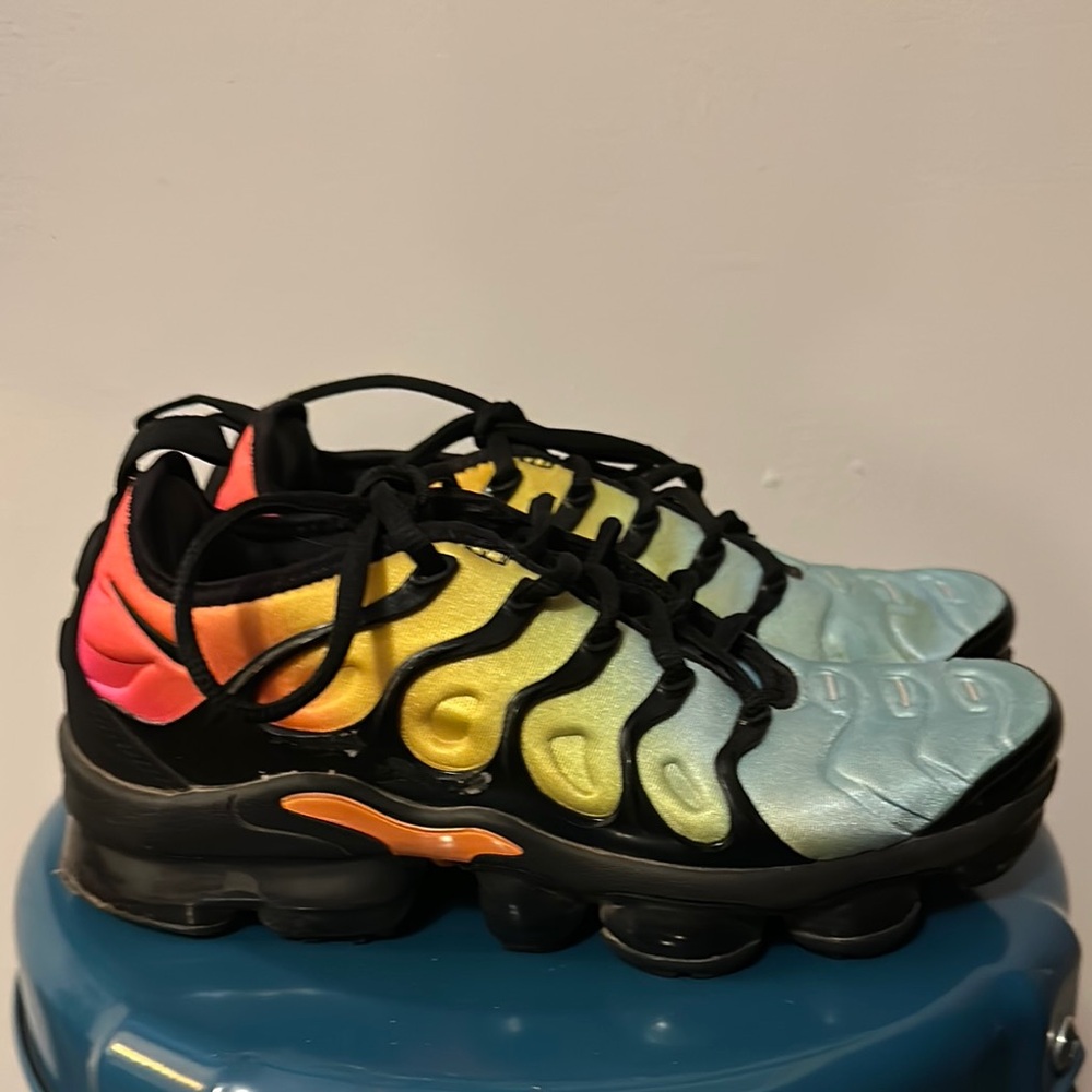 Nike Air VaporMax Plus Tropical Sunset Sneakers